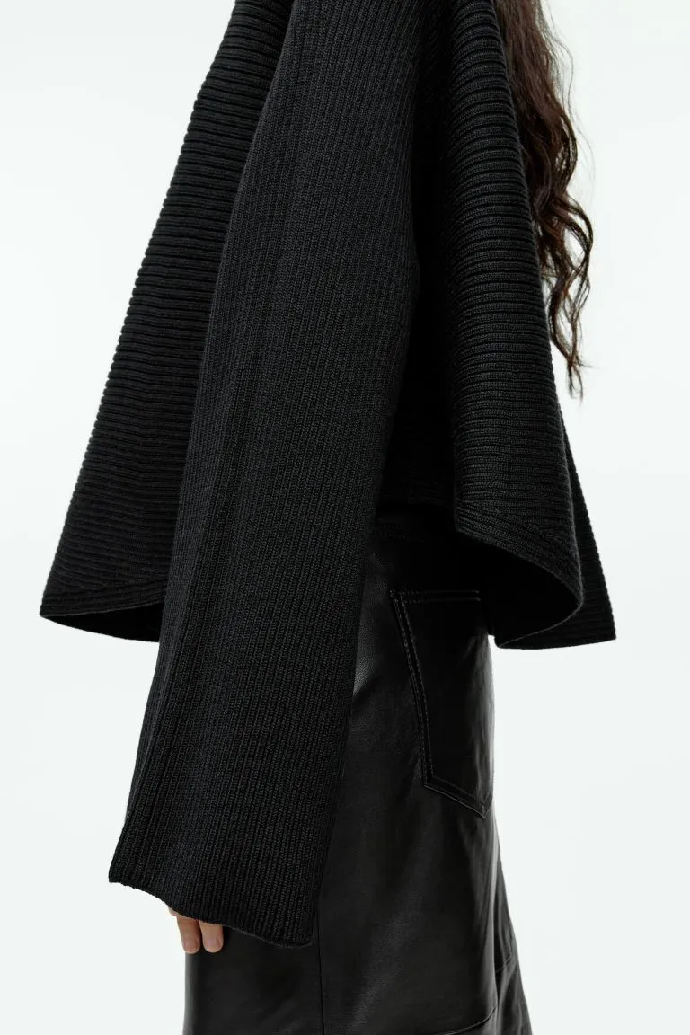 H&M cotton and wool short sweater, black